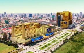 Отель NagaWorld Hotel & Entertainment Complex  Phnom Penh